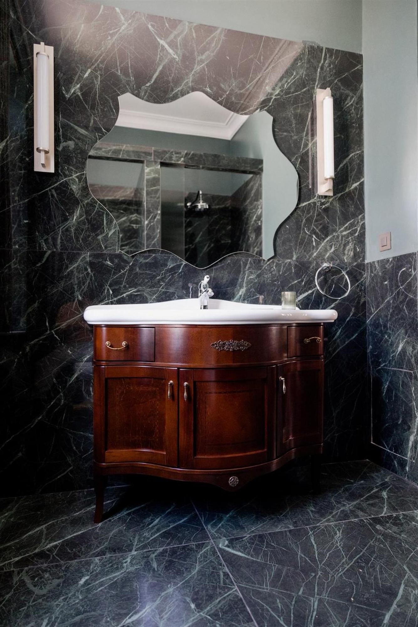 Victoria Mansion A Luxurious Neoclassical Experience Rhodes City ภายนอก รูปภาพ
