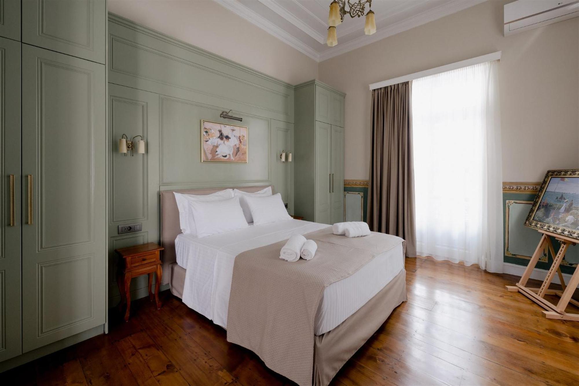 Victoria Mansion A Luxurious Neoclassical Experience Rhodes City ภายนอก รูปภาพ